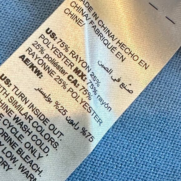 Chico's Pullover Sweater Crew Neck Button Sleeves Songbird Blue Size 4 XL NWT - Picture 9 of 9